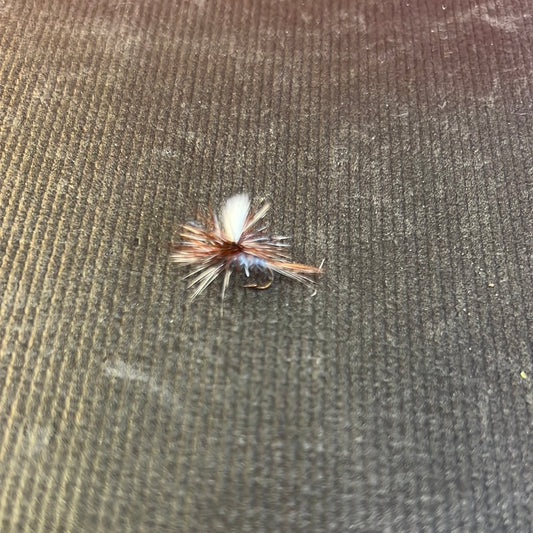 Jackson Cardinal Parachute Adams hook size 14