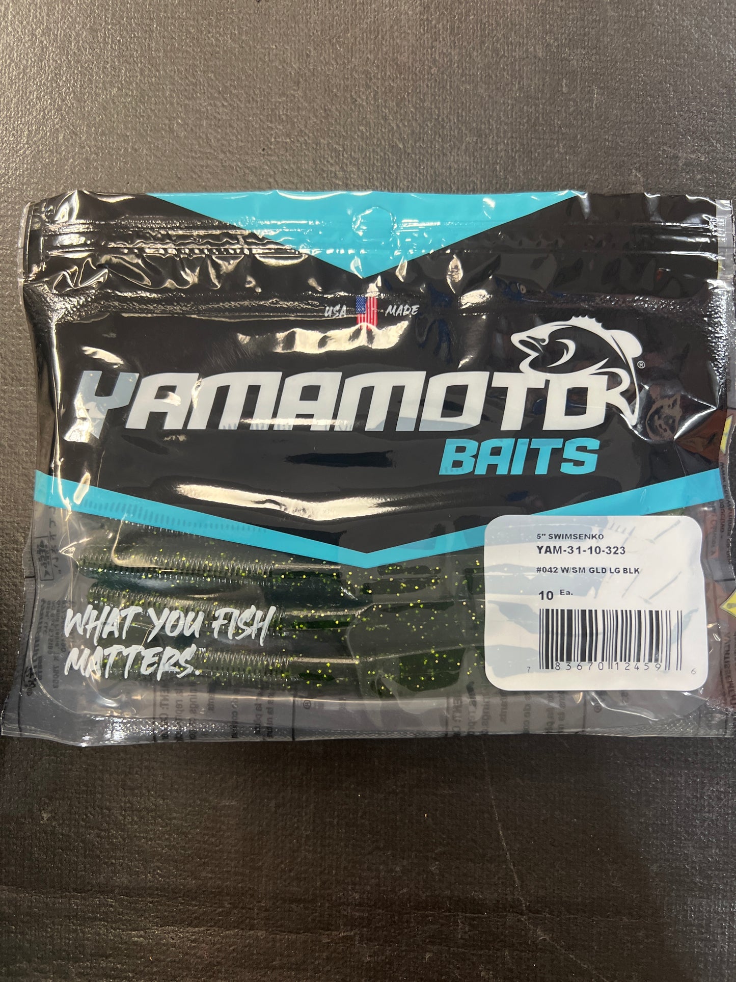 Yamamoto Baits 5" Swimsenko W/SM Gold Large Black