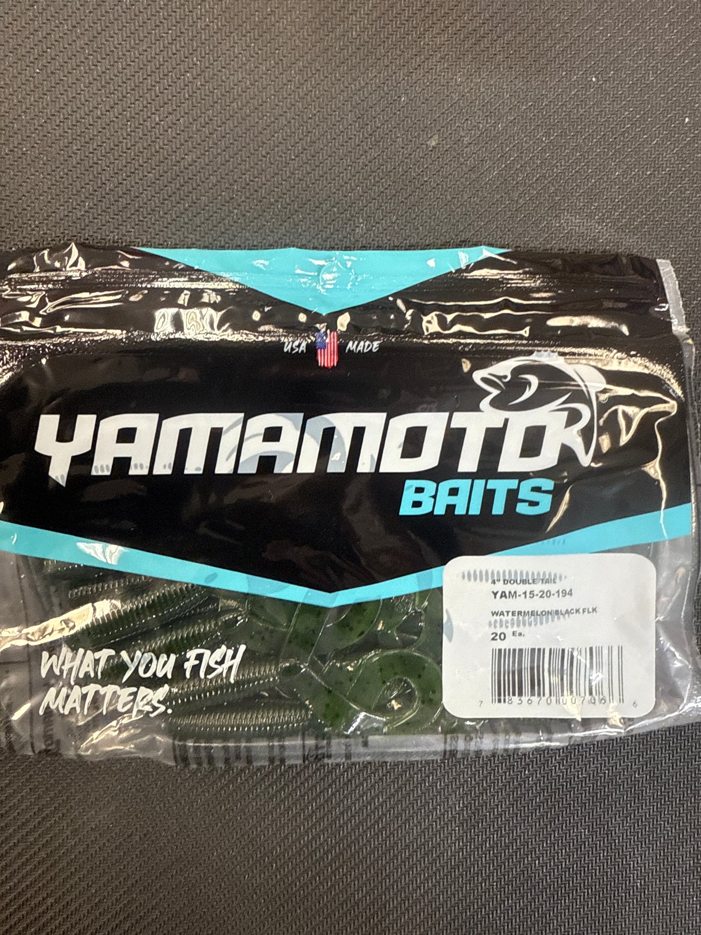 Yamamoto 4” double tail watermelon black flake