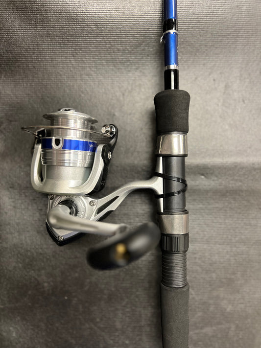 Daiwa D-Shock 6'2" Rod Spinning Combo 2500 size reel
